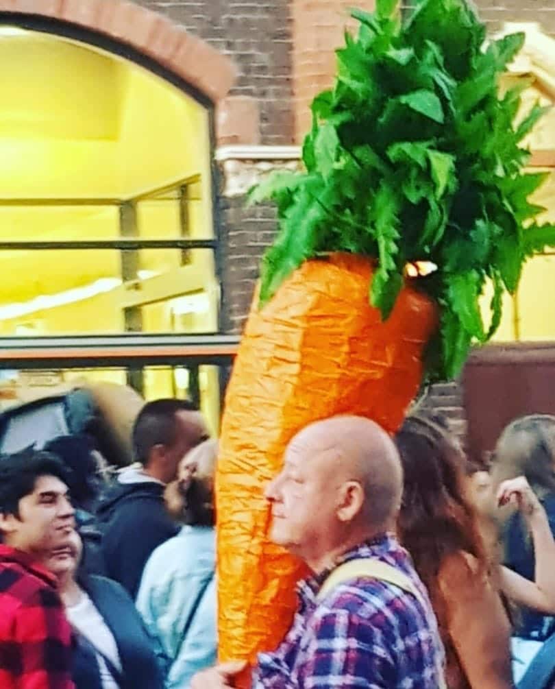 MELBOURNE'S CARROT-MAN IS BACK!