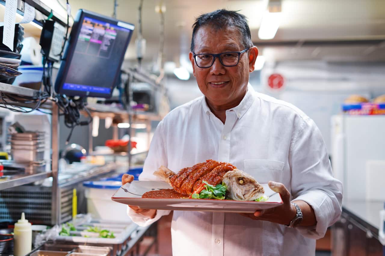 Jimmy Shu is a restaurant owner and recent judge at the inaugural laksa festival in Darwin, he says everyone has their favourite vendor in town.