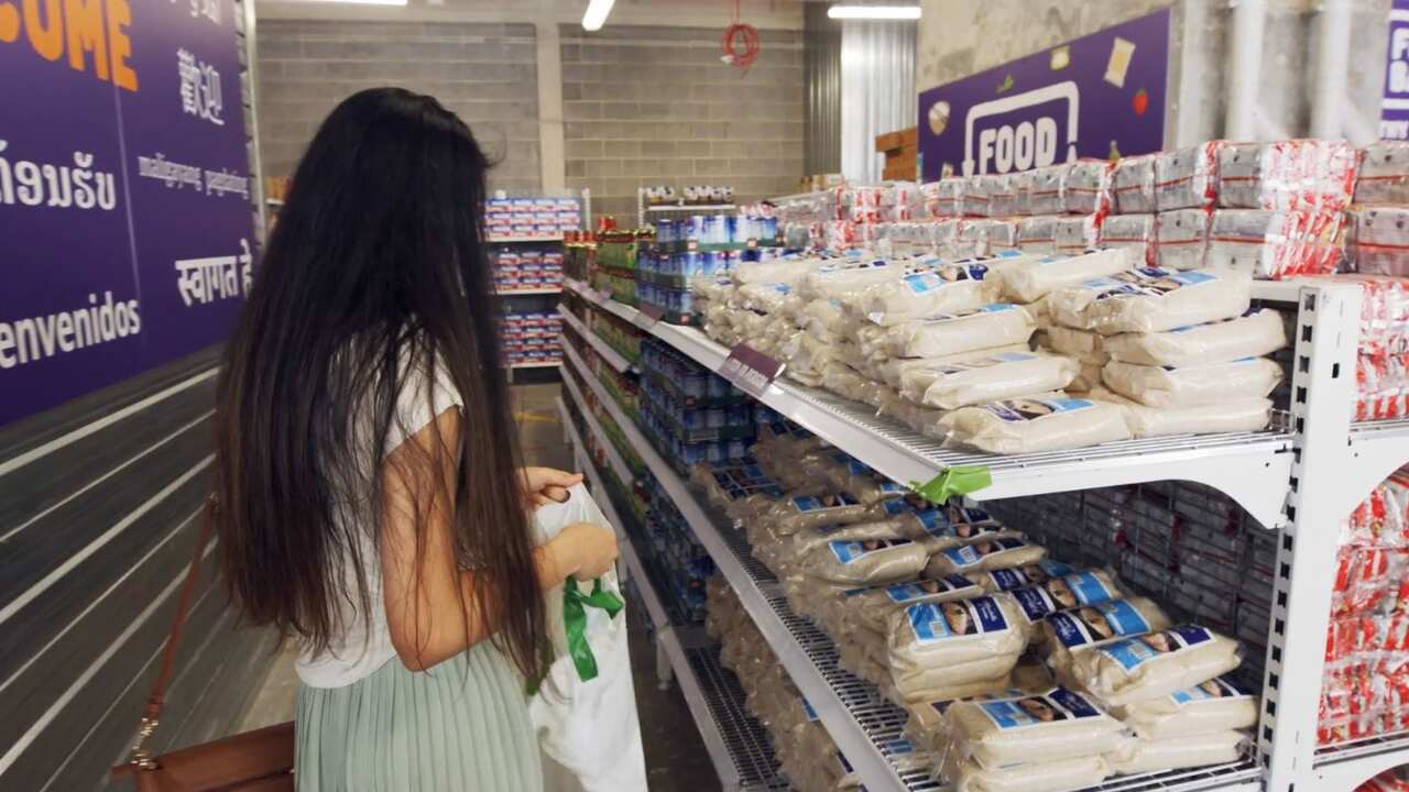 Foodbank's international student pop-up in Melbourne.