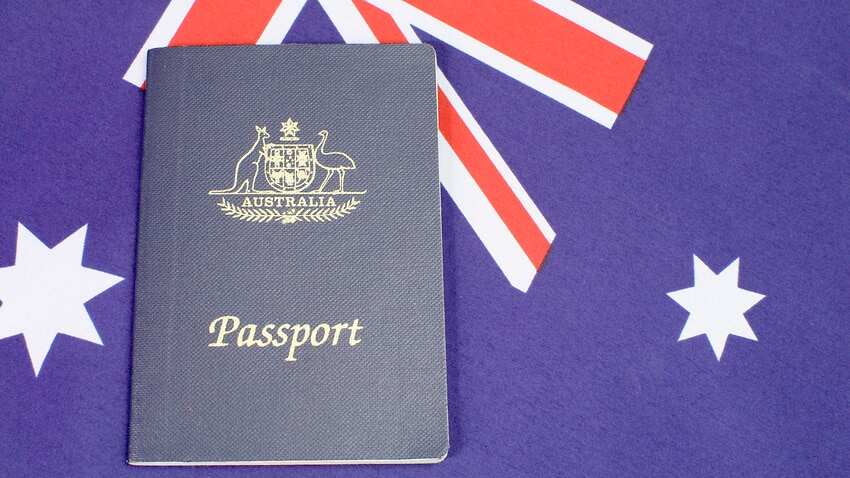 Australians to be fast-tracked through UK immigration from 2019.