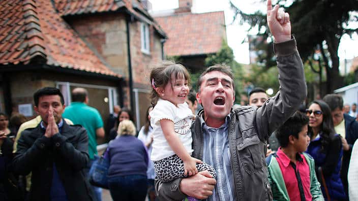 Colombia. Votantes por el NO celebran en Bogotá