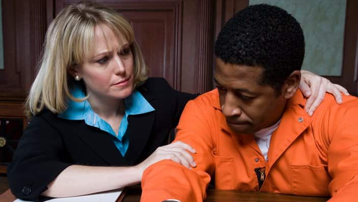 Rất nhiều đối tượng trong xã hội cần đến sự tư vấn, giúp đỡ.