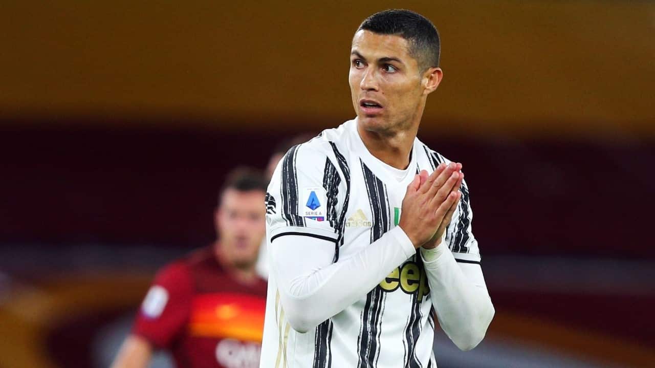 Cristiano Ronaldo ha messo a segno una doppietta contro la Roma nel posticipo serale della seconda giornata di Serie A