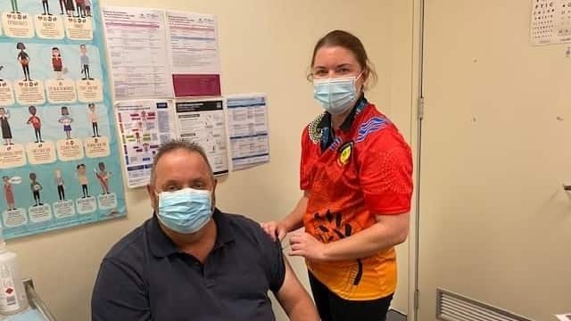 Cr Lynch having his COVID vaccination at the Tamworth Aboriginal Medical Service.
