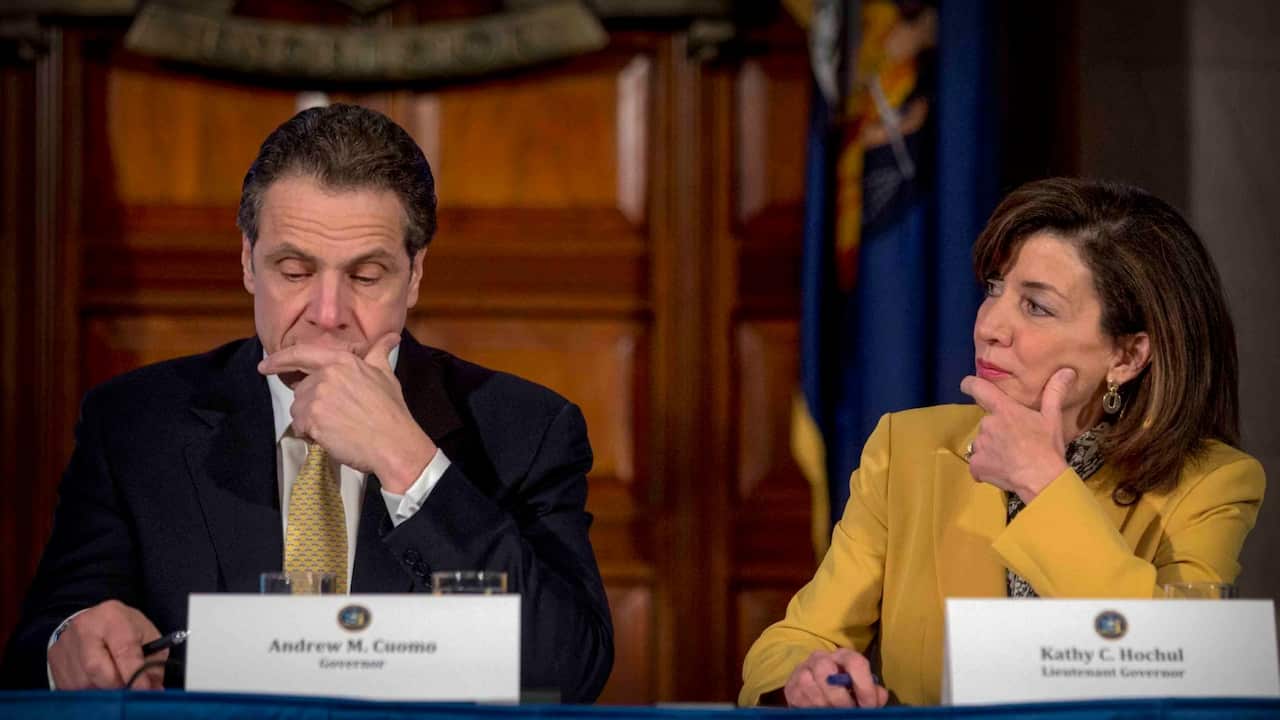 Andrew Cuomo e Kathy Hochul