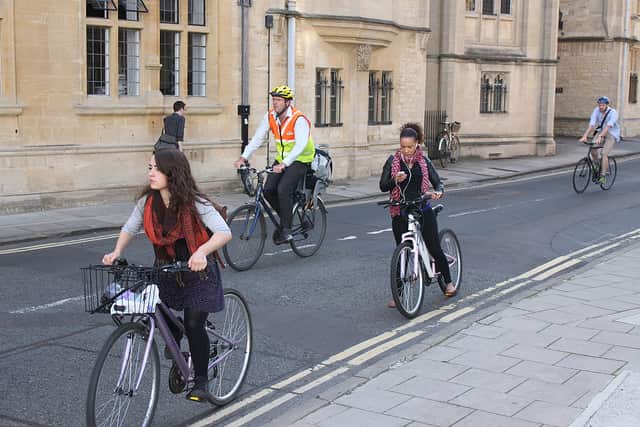 How Australians commute to work?