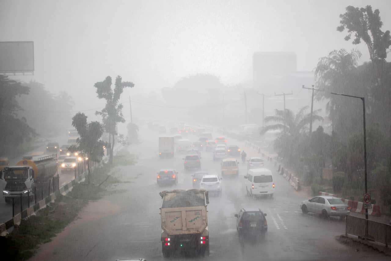 The UN's Environment Programme said that national plans to reduce carbon pollution amounted to "weak promises, not yet delivered". 