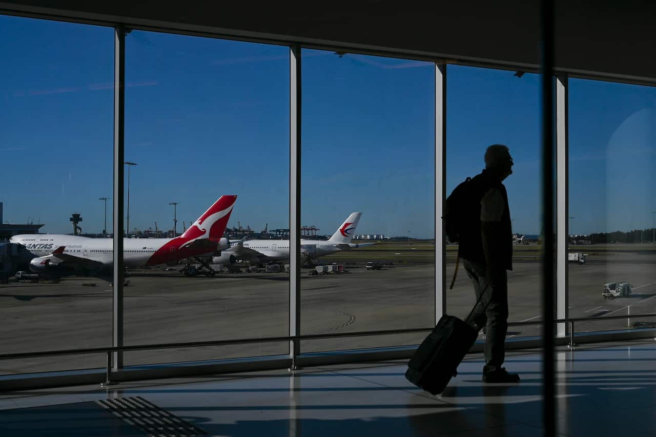 Australia's leaders have agreed to reduce the number of flights from India.
