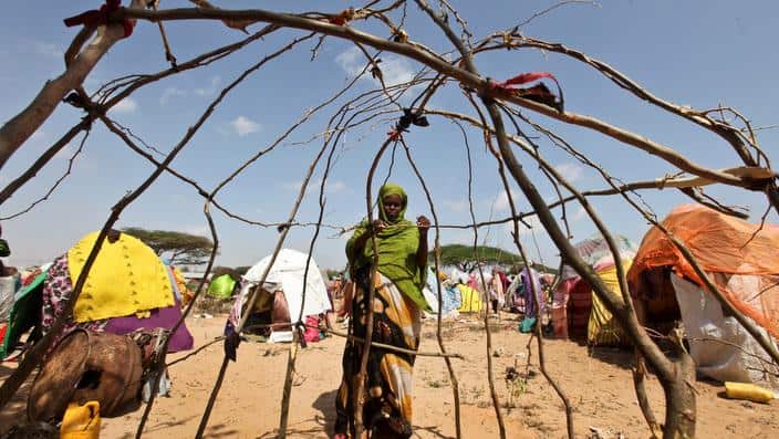 Một trại tỵ nạn dựng lên bên ngoài thủ đô Moghadishu của Somalia