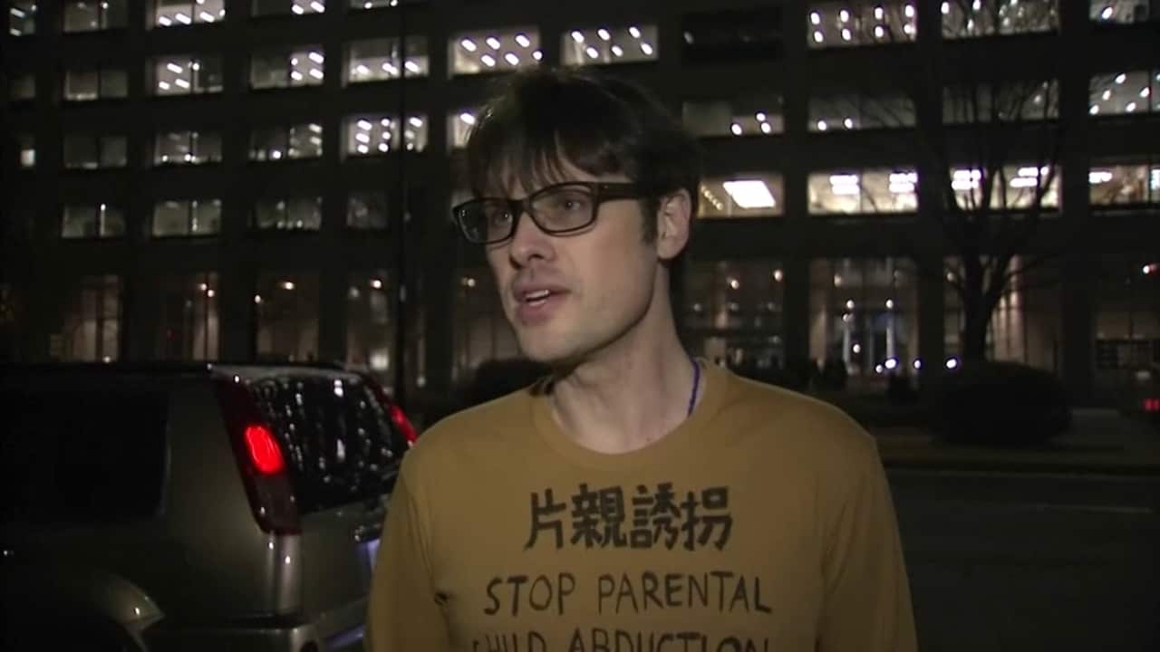 Scott McIntyre is calling for Japan to adopt a system of joint custody. 