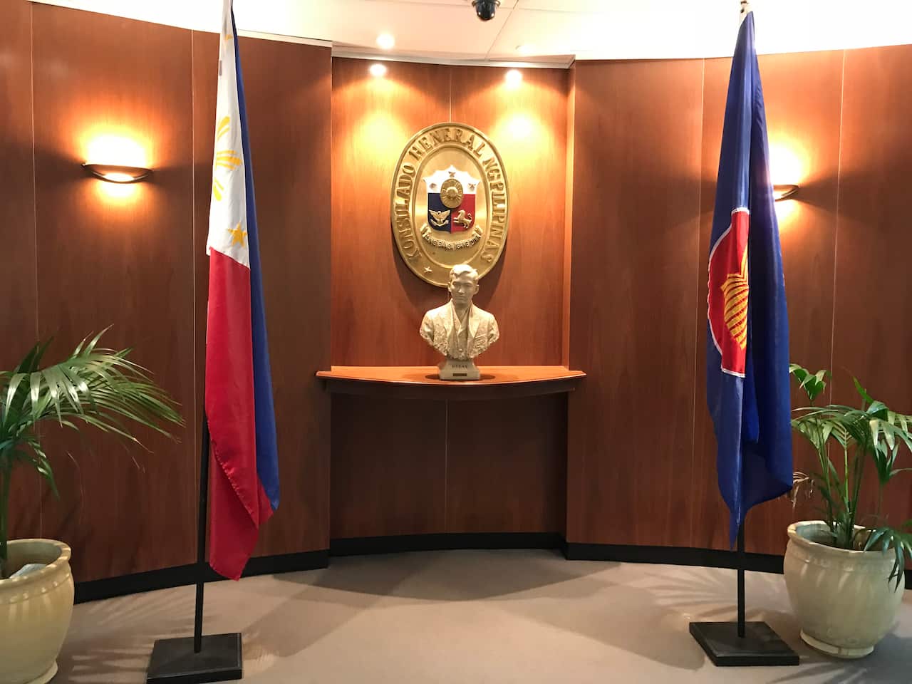 Rizal bust at Philippine Consulate