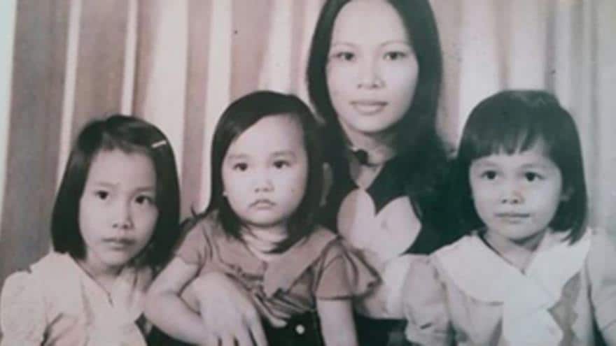 Ms. Dai Le with her mom and siblings