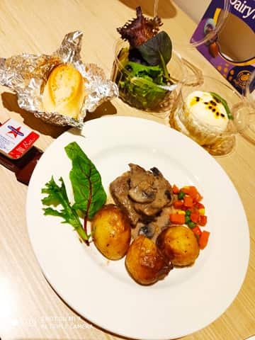 อาหารของคุณเดย์ที่โรงแรมจัดให้ในช่วงกักโรค 14 วัน