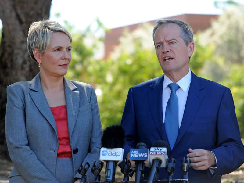 Opposition Leader Bill Shorten (R) and Deputy leader Tanya Plibersek