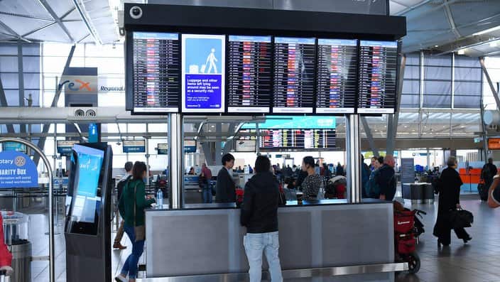 The easiest ways to avoid jet lag.