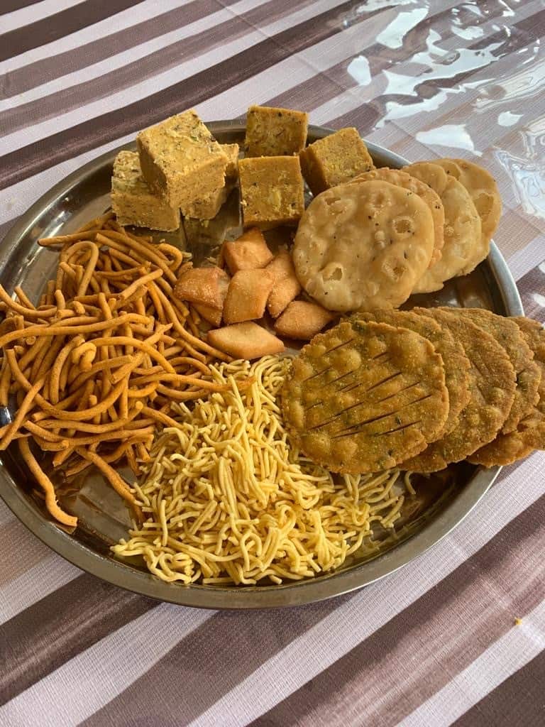 Diwali snacks by Rachana Oza