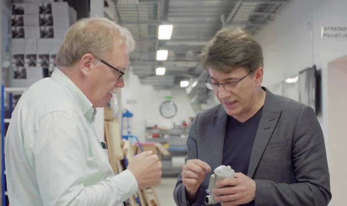 Dr Azad Najar (right) with coleague