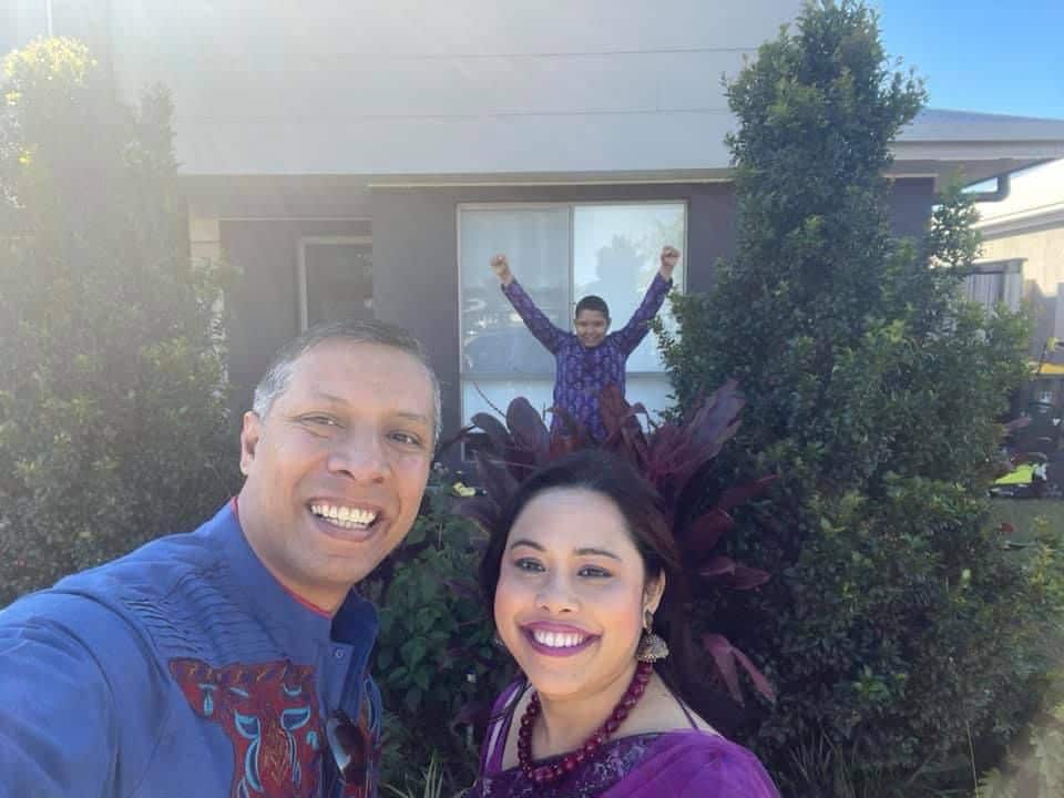 ব্রিসবেনের গ্রিফিথ বিজনেস স্কুলের লেকচারার ড. শামসুন্নাহার বলেন, এখানে লকডাউন নেই, কিন্তু, উইকডেজ-এ ঈদ হওয়াতে আসলে ঈদ উদযাপন করেছি এবার রাতে।