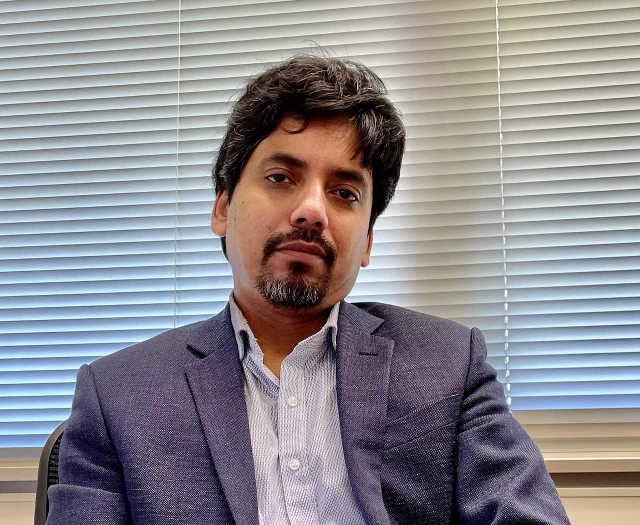 ফ্লিন্ডার্স ইউনিভার্সিটির লেকচারার ড. শরীফ রাসেল বলেন, “কোয়ালিশন সরকার আগামী নির্বাচনকে লক্ষ করে এই বাজেট পেশ করেছে বলে আমি মনে করি।”