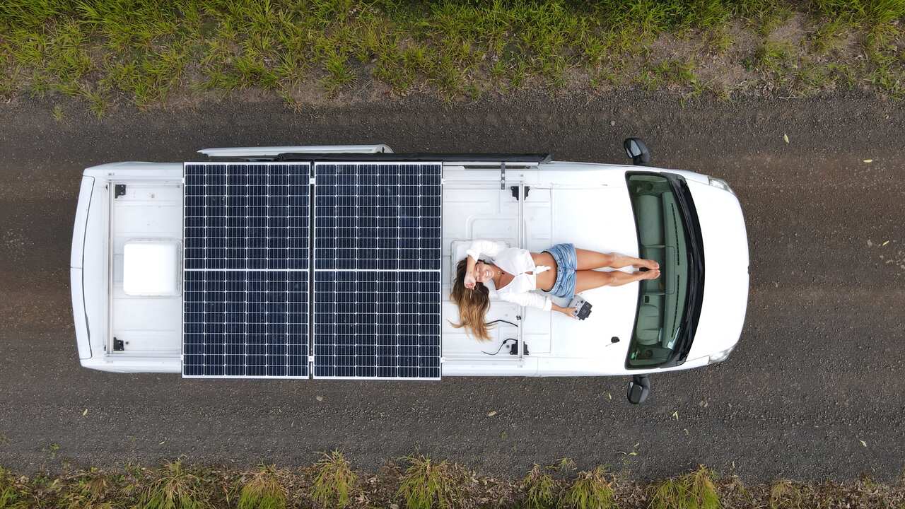 Alejandra Ramírez arriba de Mostaza