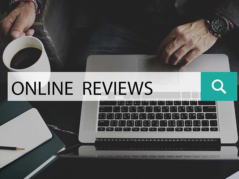 Điều 29 của Luật tiêu thụ Úc ngăn cấm các doanh nghiệp tạo ra những tuyên bố sai lạc hoặc gây hiểu nhầm thông qua các bài đánh giá hay nhận xét