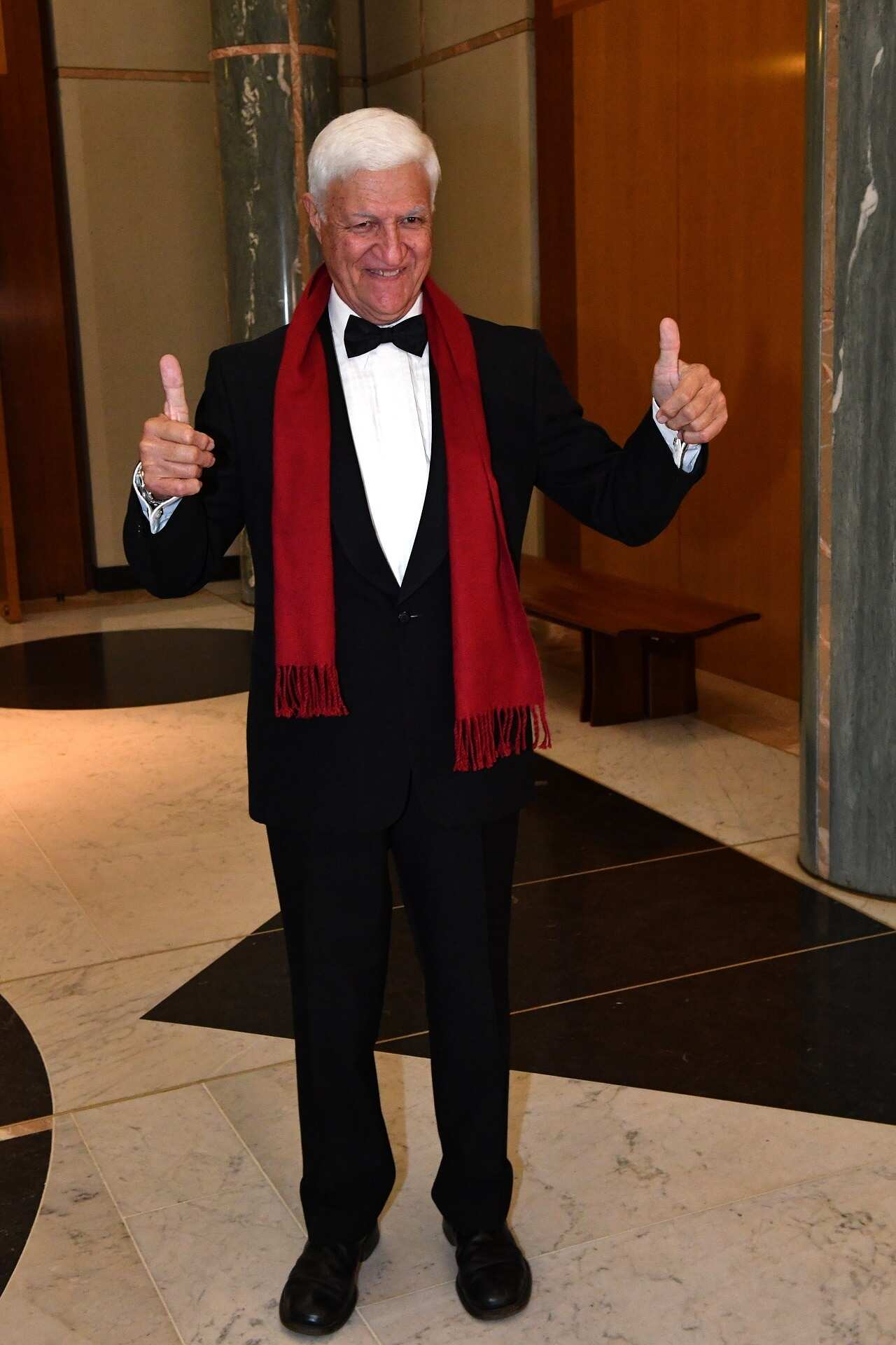 Bob Katter gives photographers a thumbs-up.