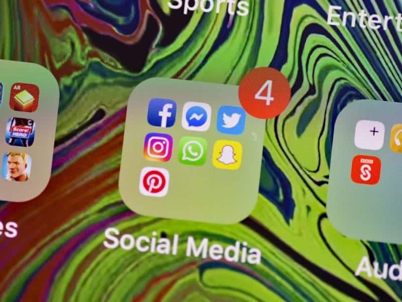 The Prime Minister will hold meetings with tech executives over the streaming of extreme violence.