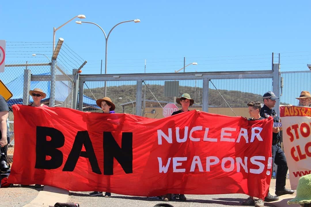 Ban nuclear weapons