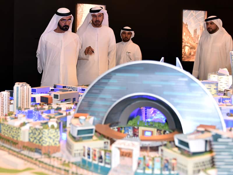 Dubai is planning to build a temperature-controlled city featuring the world's largest mall. (AAP)