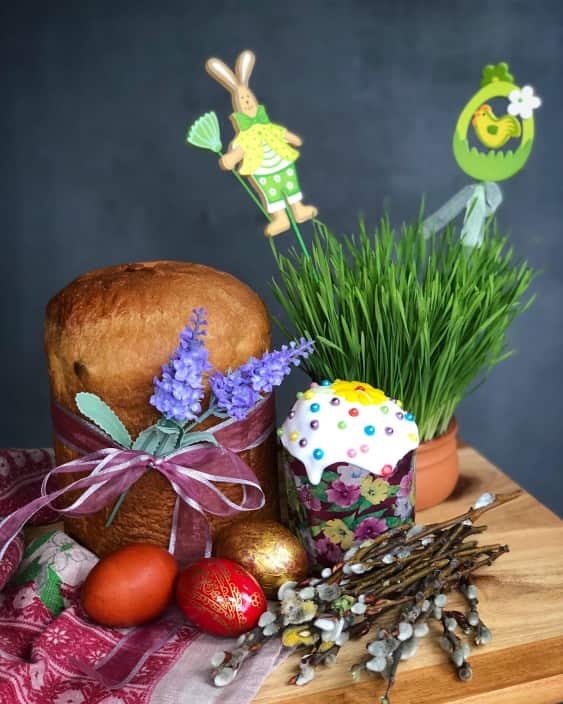Russian Easter Bread Kulich
