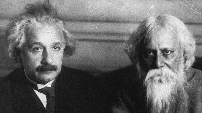 Rabindranath Tagore (right) and Albert Einstein.