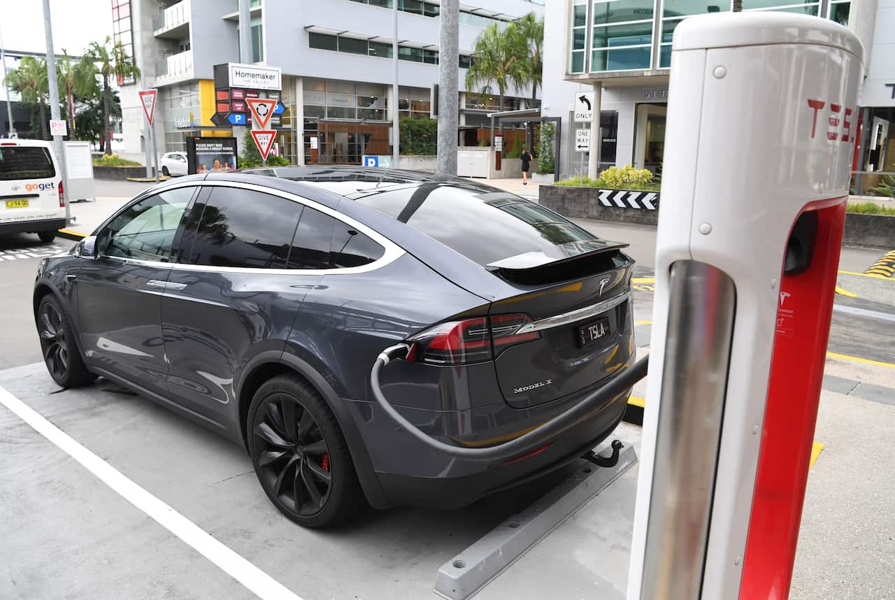 Labor wants 50 per cent of new cars to be electric by 2030