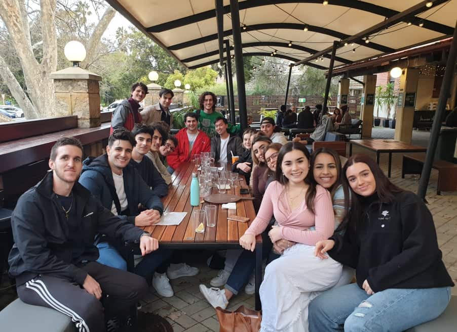 Ελληνικής καταγωγής φοιτητές και φοιτήτριες στο Πανεπιστήμιο της Δυτικής Αυστραλίας