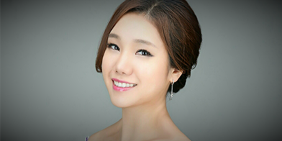 Korean Australian Lyric Coloratura Soprano Esther Song