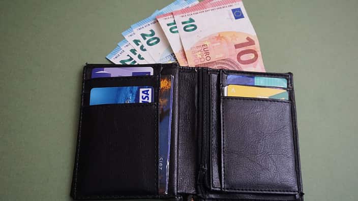 Euros in wallet