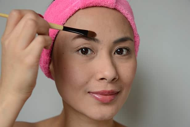 smudge powder or concealer