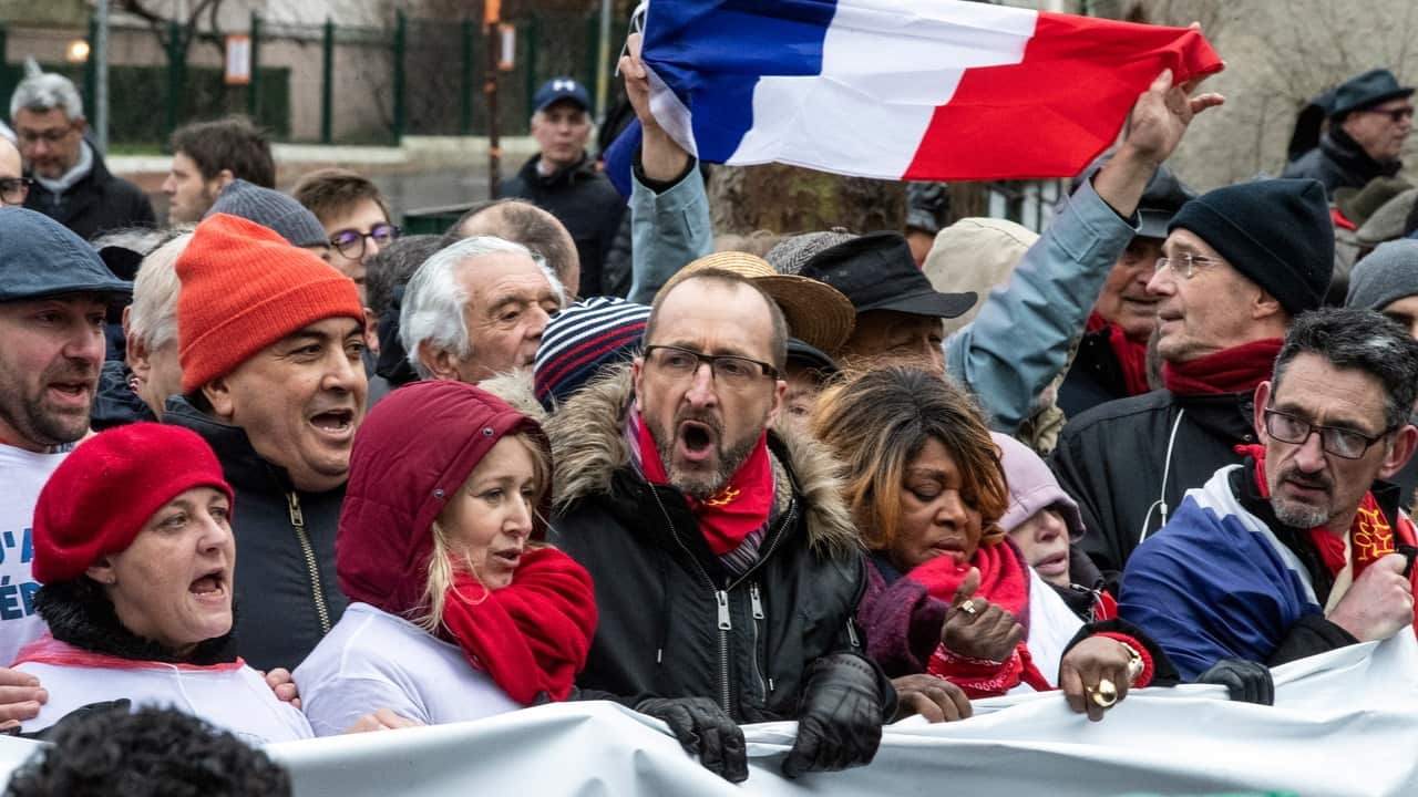 Laurent Soulie (centre) founded the The Blue Vest movement.