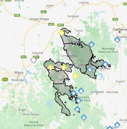 There are fears fires burning near the New South Wales-Victoria border could merge. 