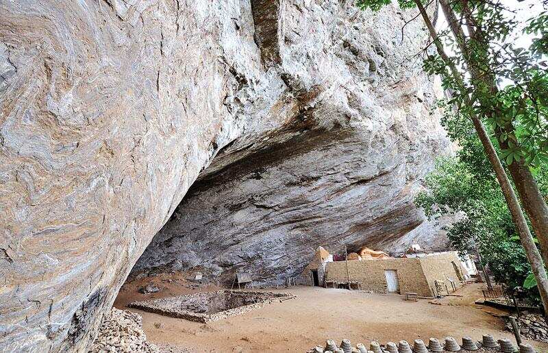 Research shows humans tamed Sri Lankan jungle 45,000 years ago.