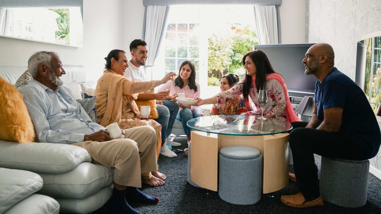 The Greens push for a Senate inquiry into the processing of family reunion visas.