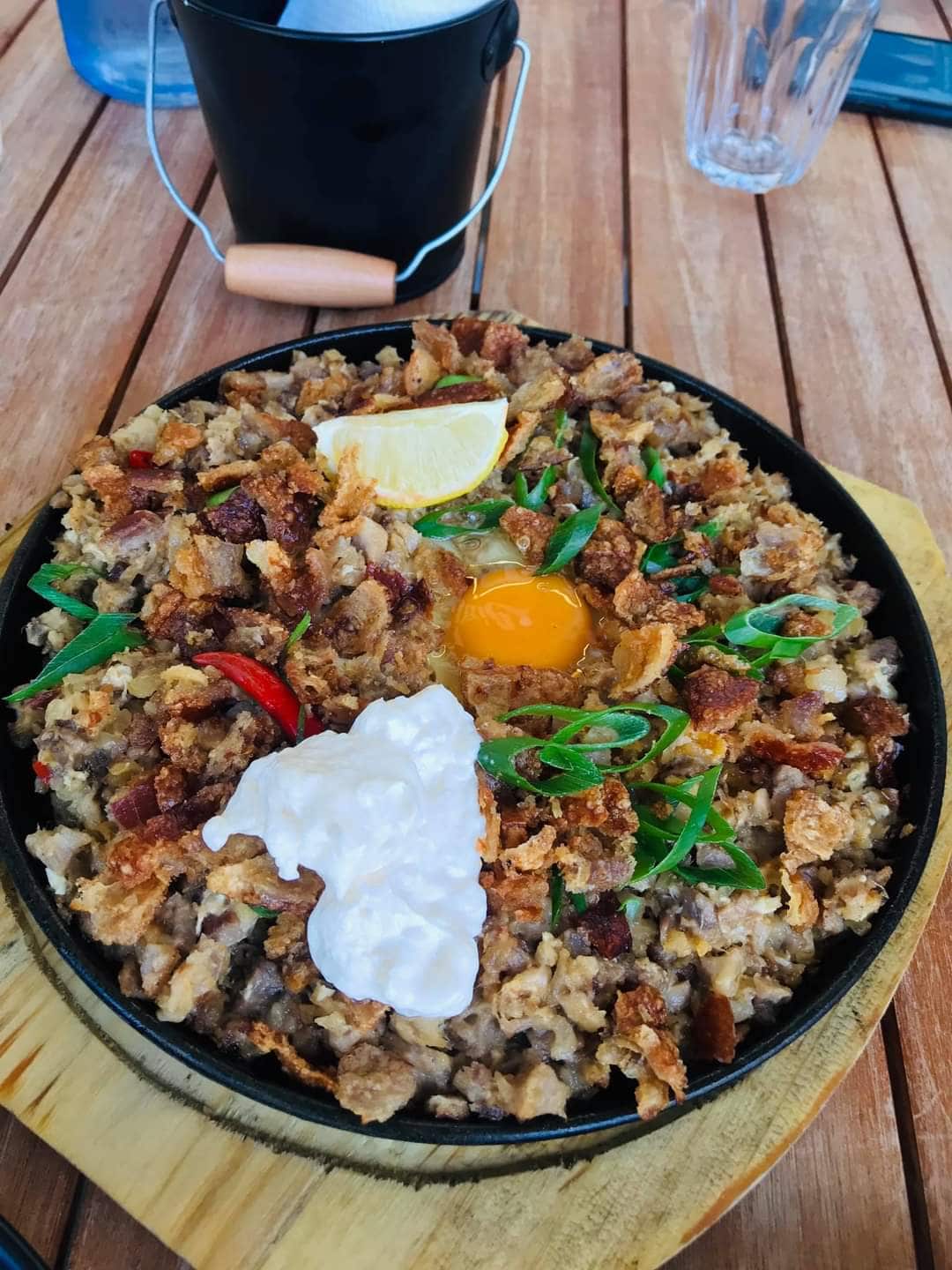 Enelssie, Filipino food, sisig