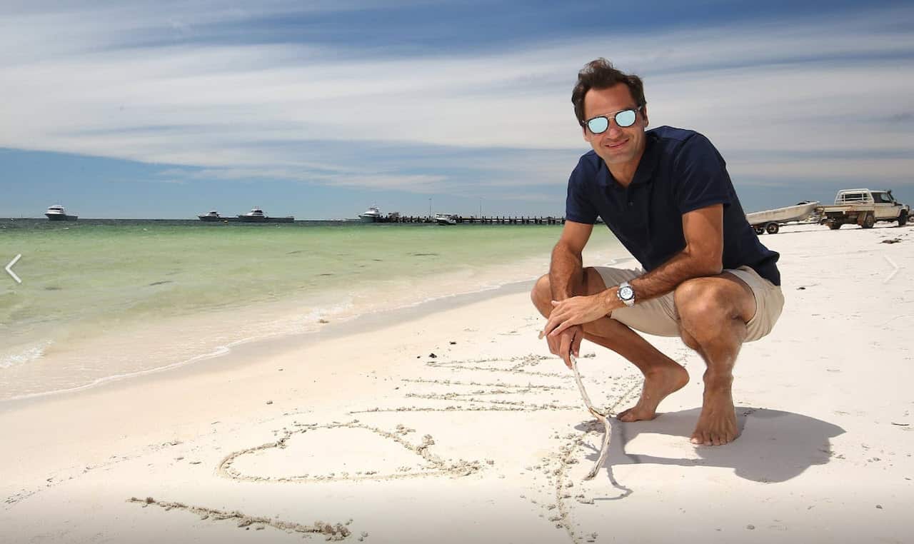 Roger Federer su una spiaggia del Western Australia