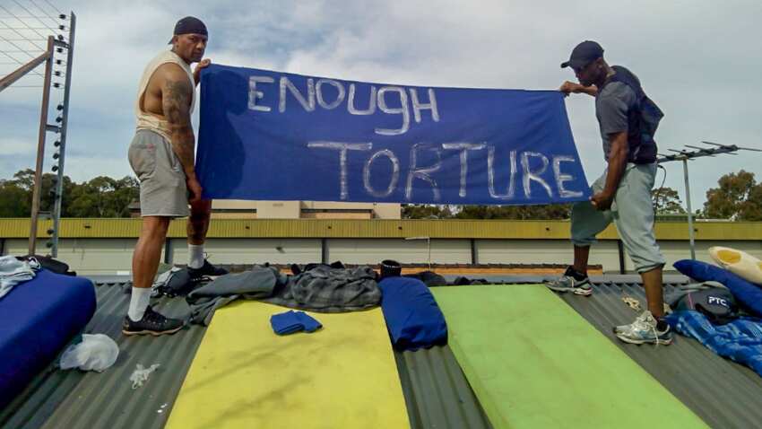 Protesters in Villawood 