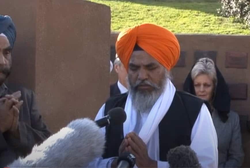 Giani Harminder Singh offering the final prayers at the ceremony in Warrnambool