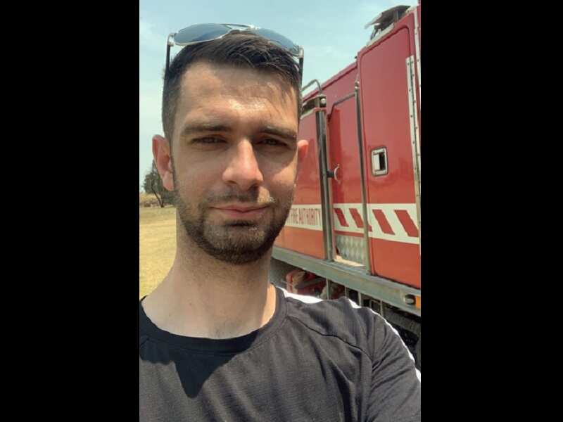 دیوید شرودِر، آتش نشان داوطلب خدمات آتش نشانی روستایی ویکتوریا