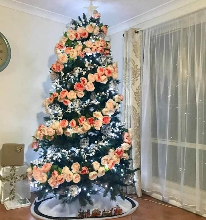 CHRISTMAS TREE