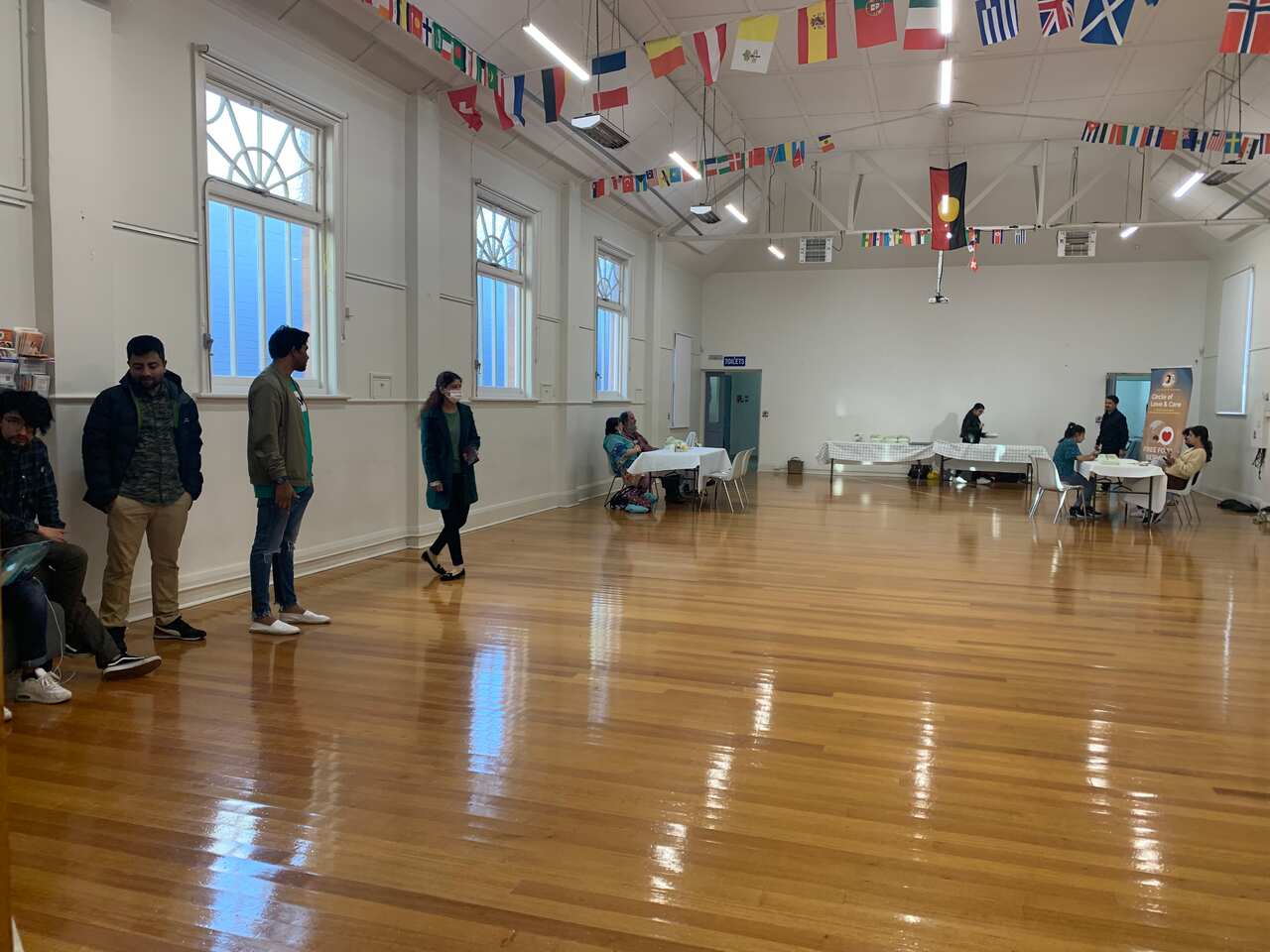 Nepali students in Tasmania are involved in free food service