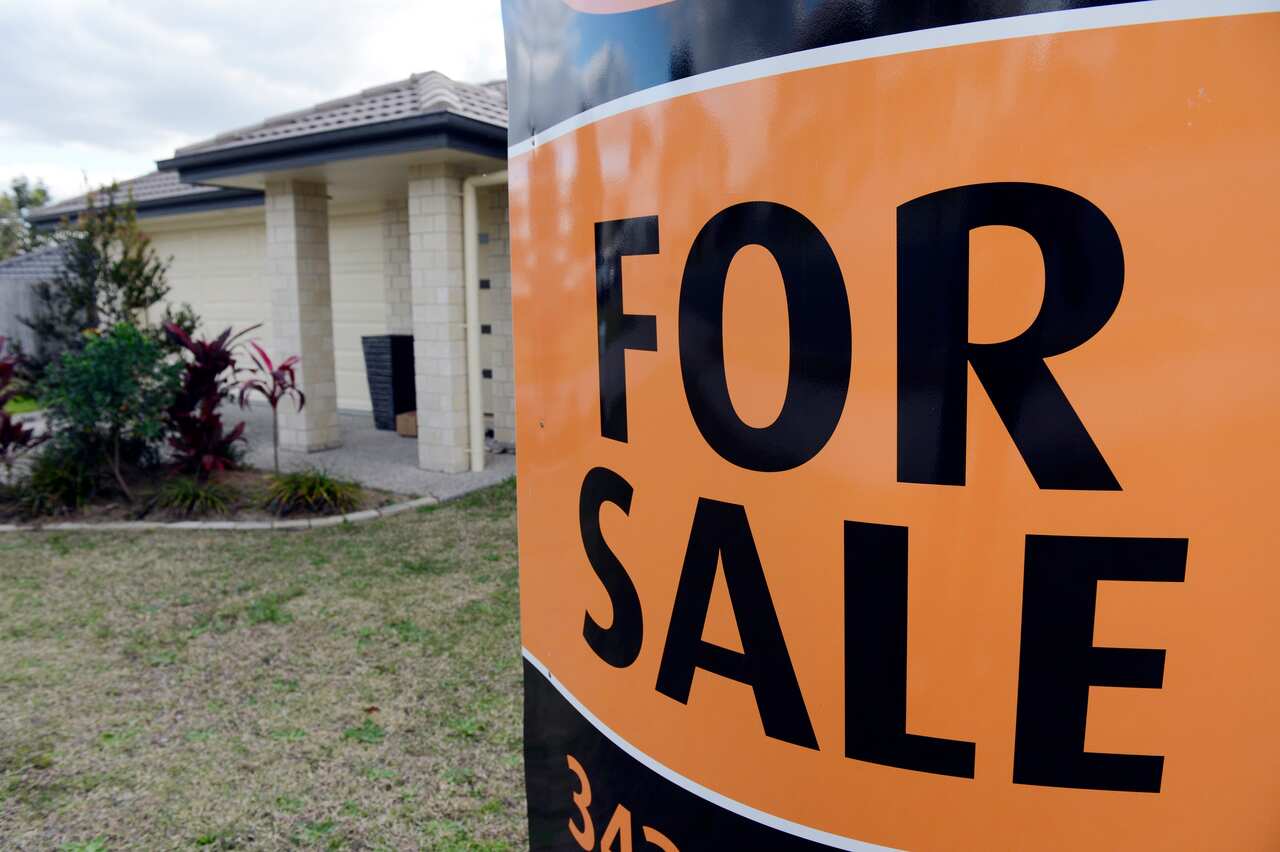 A "For Sale" sign for a home Springfield Lakes in Brisbane's west, Thursday, July 4, 2013. (AAP Image/Dan Peled) NO ARCHIVING