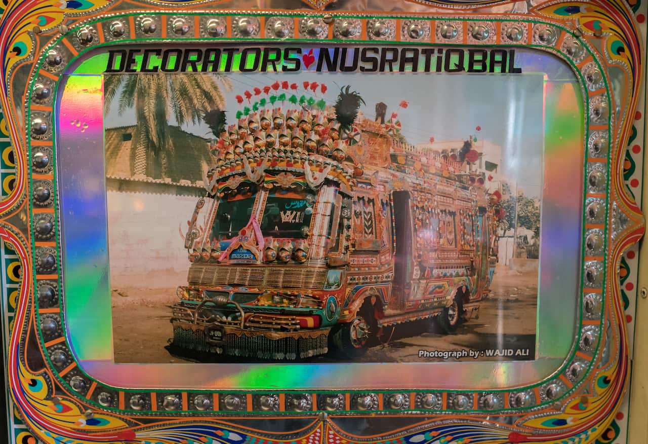 Karachi W11 mini bus