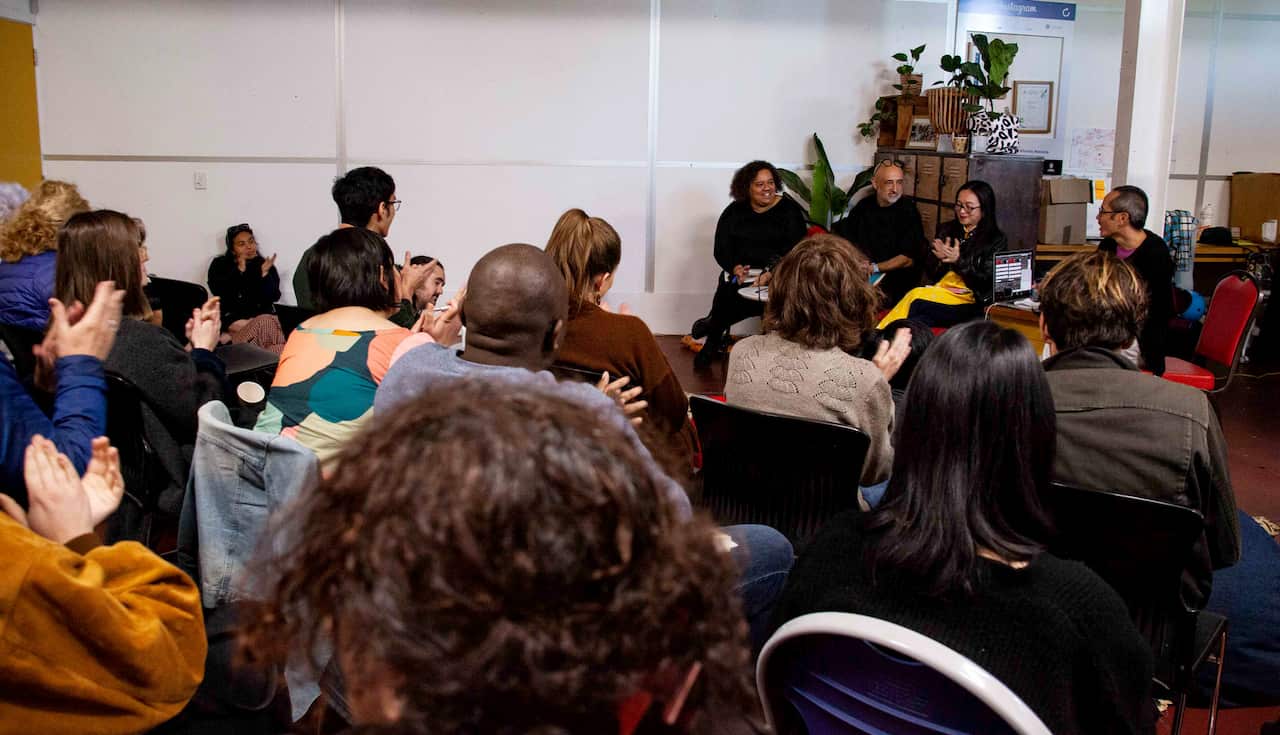 Việt Speak mở ra các diễn đàn để chuyên gia ngôn ngữ, phụ huynh và cộng đồng cùng trao đổi.